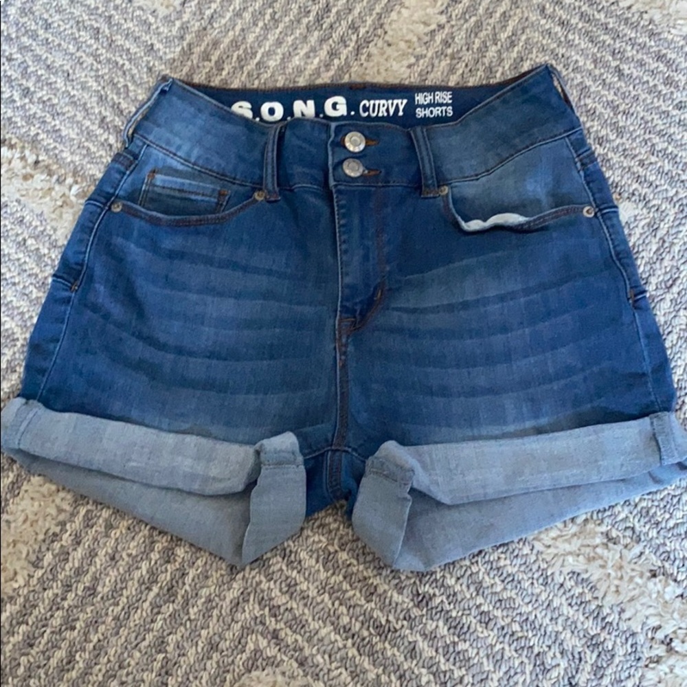 High waisted super Stretchy shorts